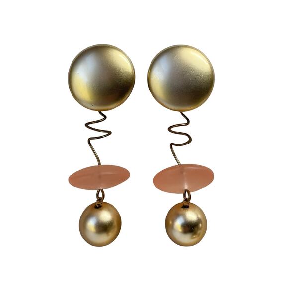 80s Metallic Gold Peach Lucite Beads Brass Wire Atomic Drop Dangle Clip Earrings - Picture 1 of 3